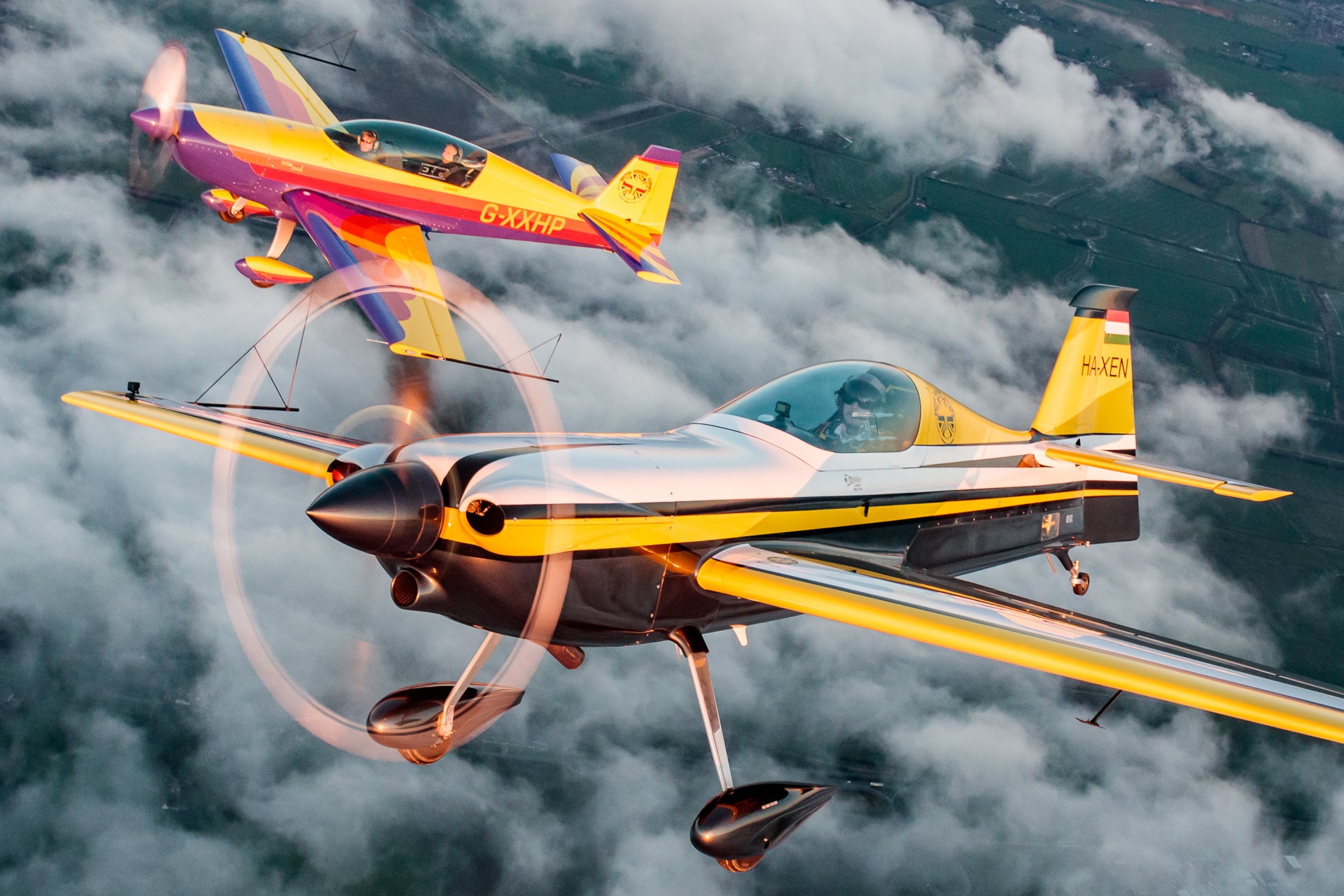 Genevation GenPro and Extra 300 British Aerobatic Academy