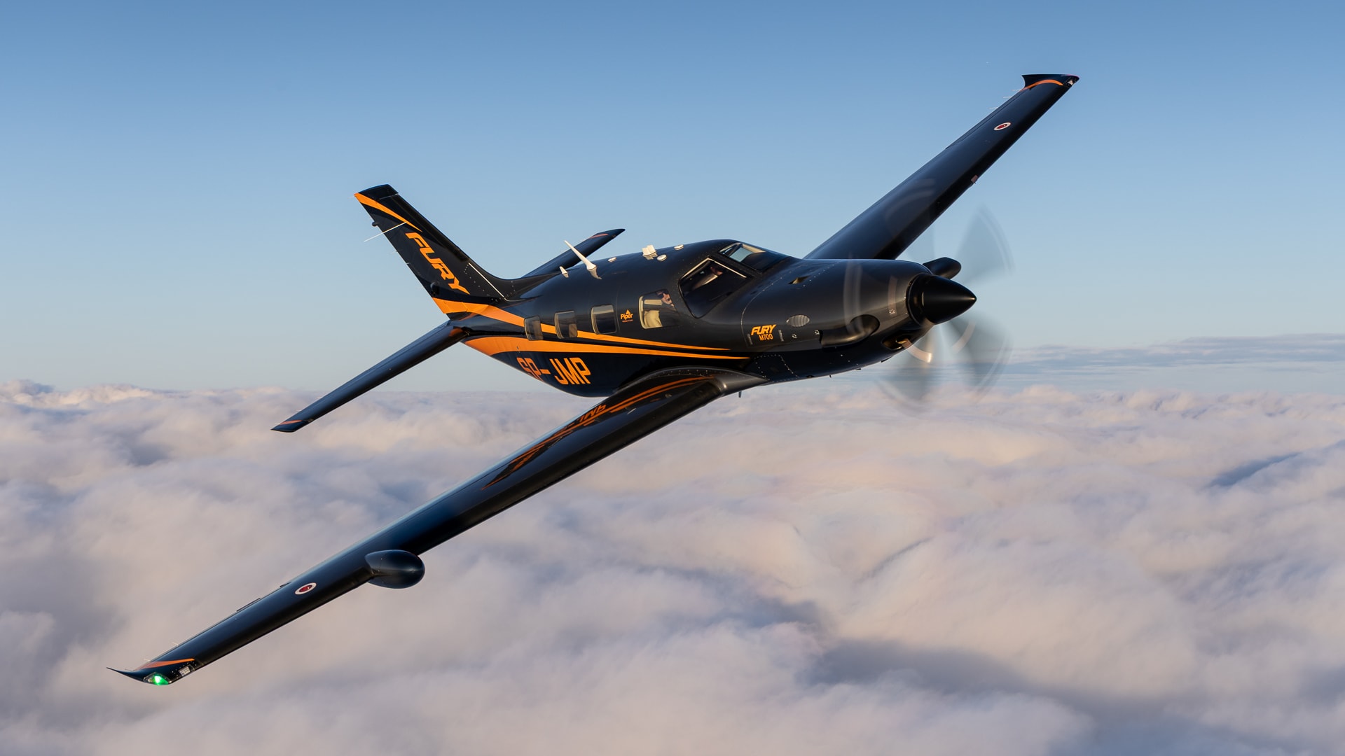 Piper M700